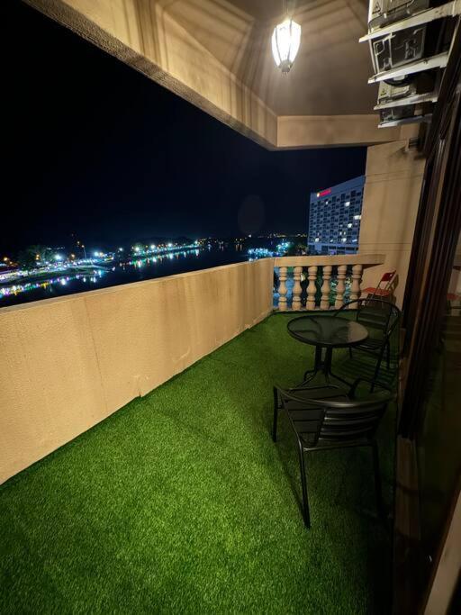 Riverview Home @Waterfront Kch クチン エクステリア 写真